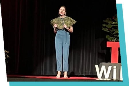 speaking-jennifer-blue-2-450px Jennifer Fondrevay wearing blue speaking